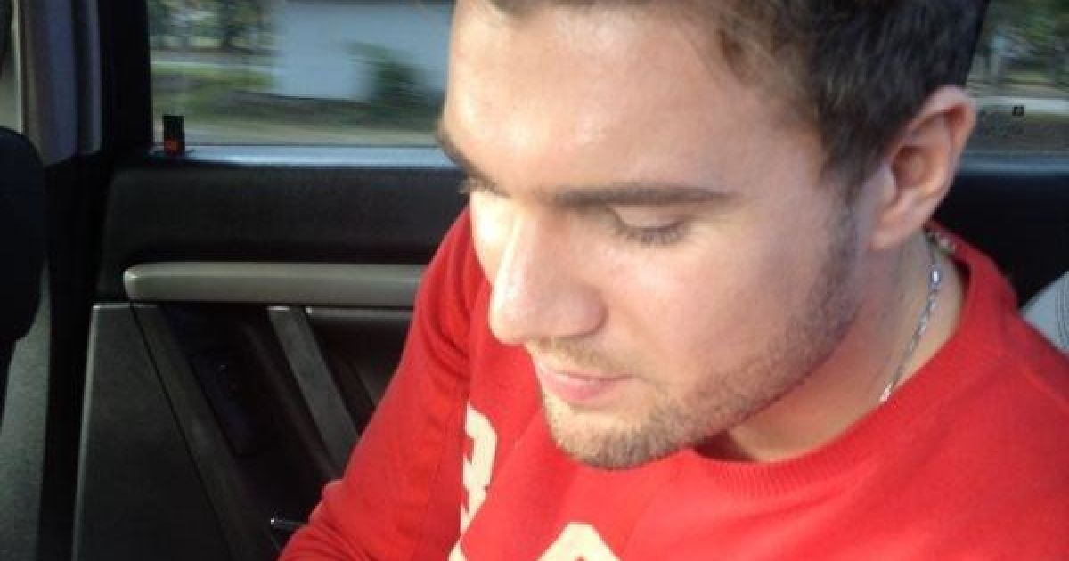 Іскорнєв заінтригував неоднозначними фото