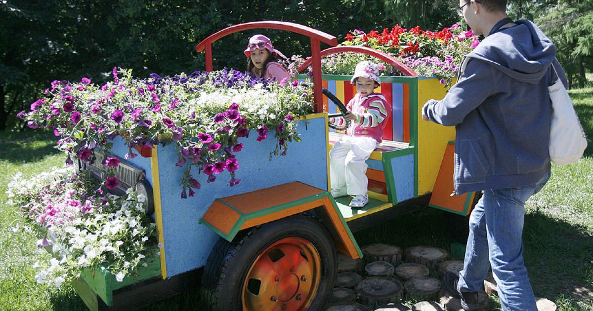 У столиці відкрили виставку "зелених" машин / © kievcity.gov.ua