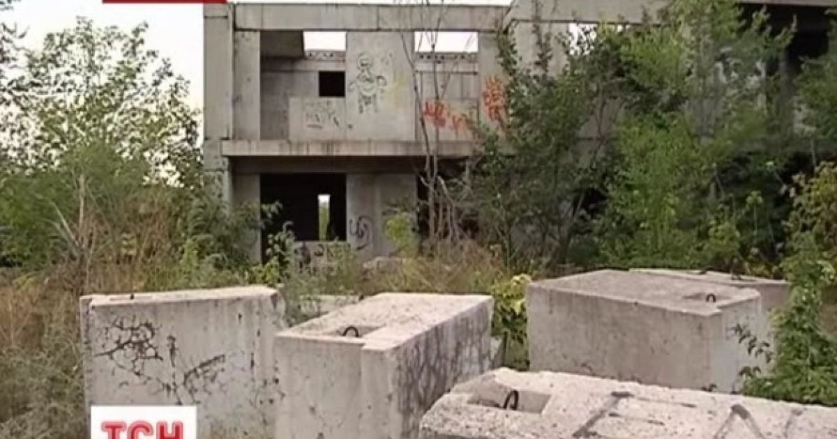 Батьки знайшли свою доньку вбитою у підвалі недобудови