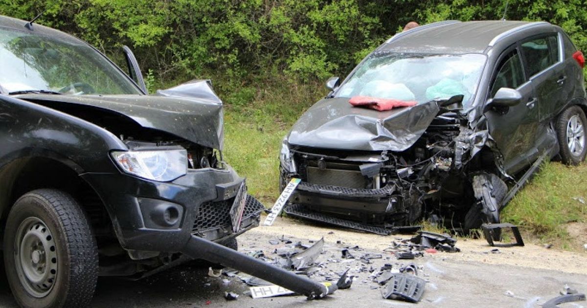 На трасі Судак-Грушівка сталася ДТП з чотирьох авто