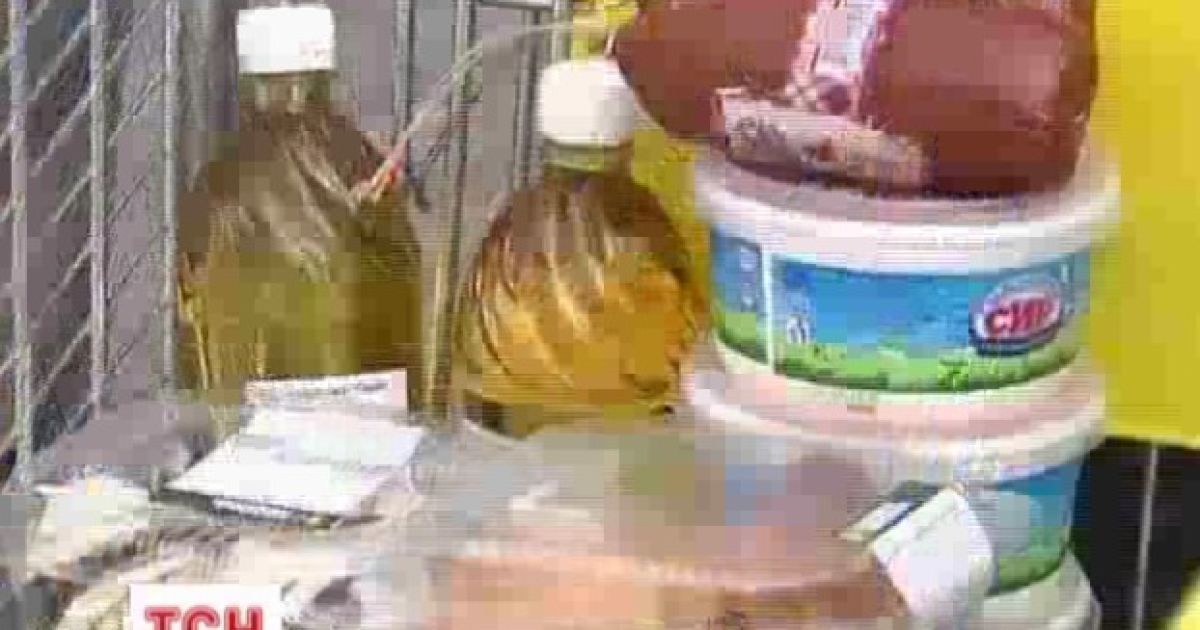 Люди активно скупают крупы, муку, масло