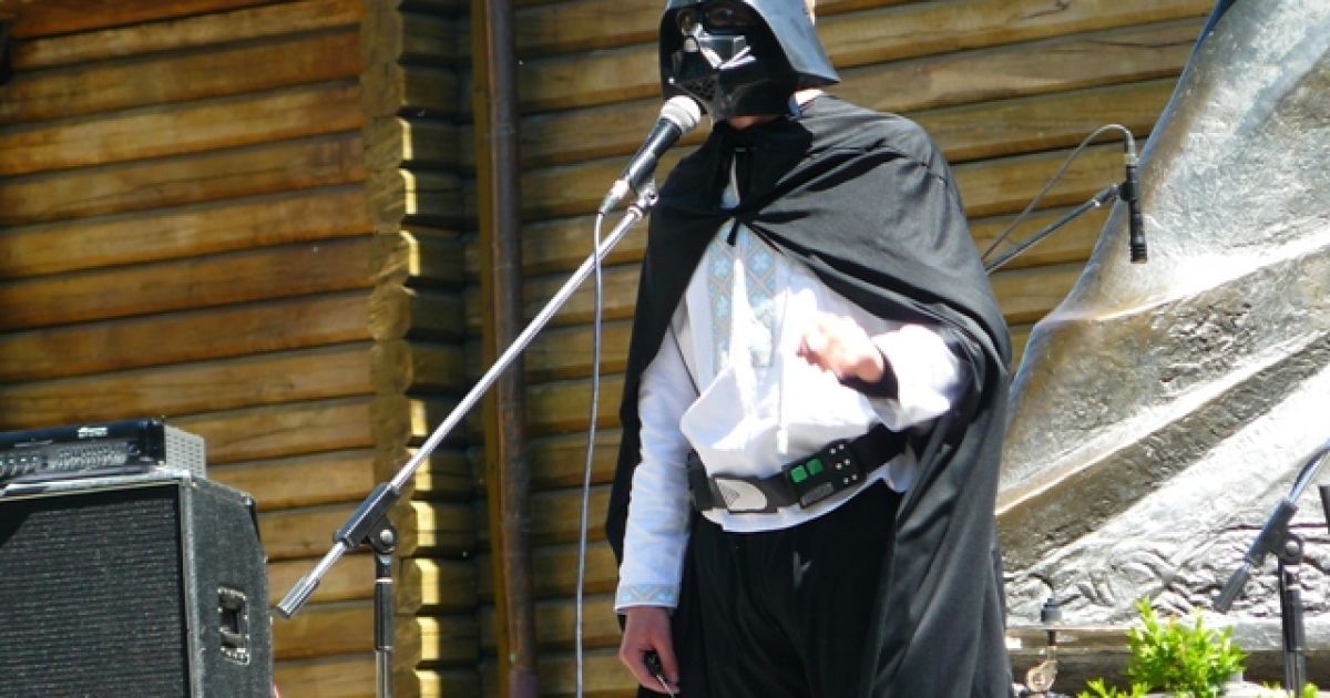 Українці зібрались на парад вишиванок