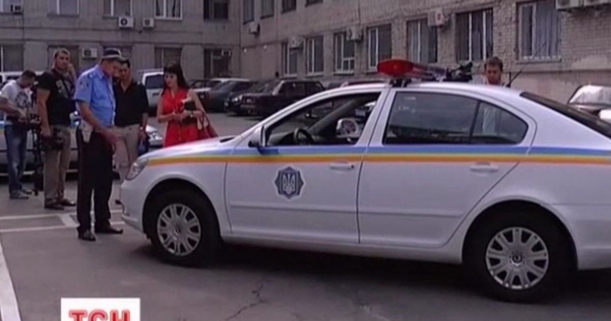 Працівники ДАІ ледве втекли від нападників