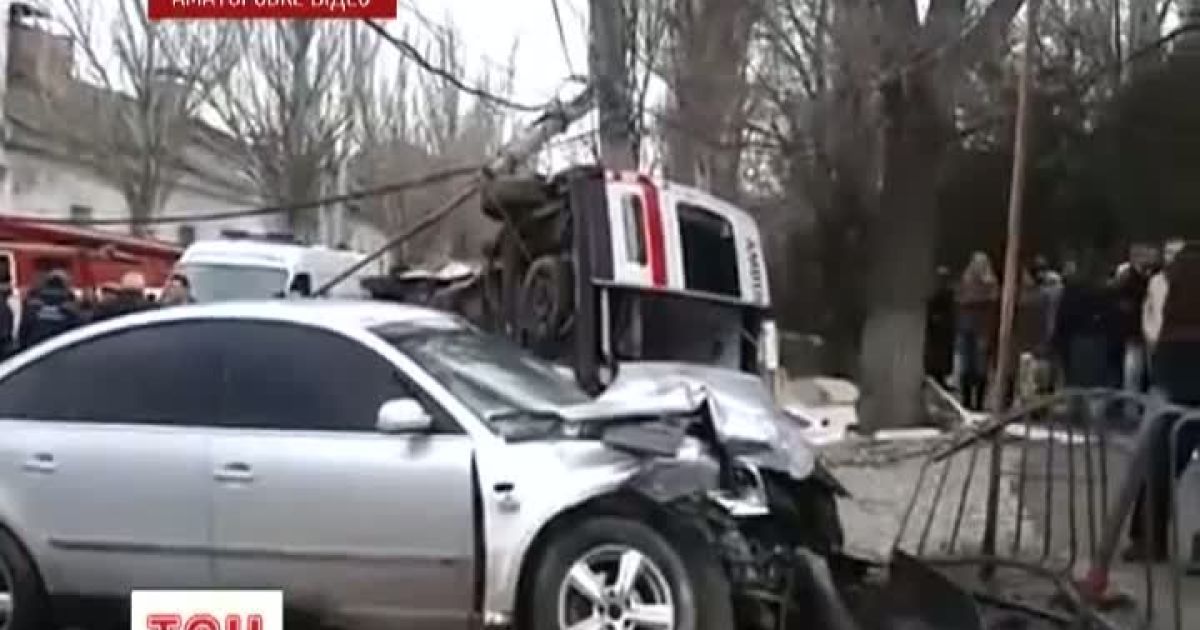 В автопригоді загинула одна людина та ще декілька важко травмовані