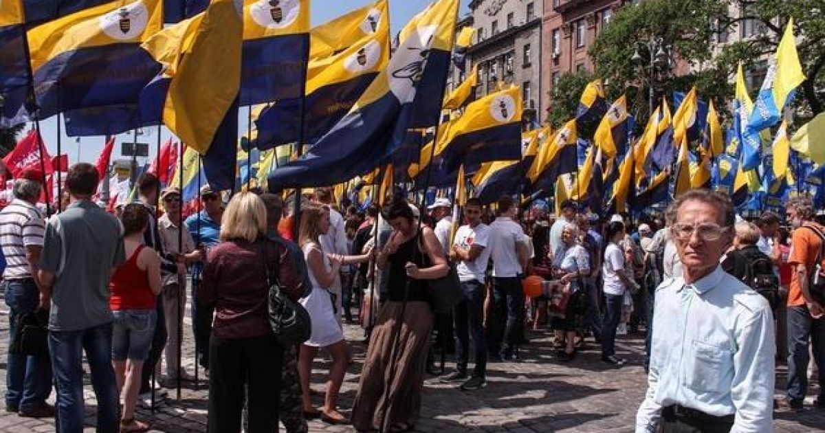 Міліція не реагує на вимоги "Свободи" затримати бандитів.