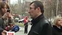 Екс-міністра Юрія Луценка оперуватимуть за кордоном