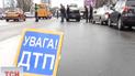 Рятувальники виявили жінку, яка лежала під авто з відкритим переломом ноги