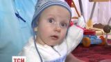 Американська сім'я планує всиновити українського хлопчика-інваліда