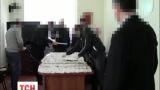 Начальника районной налоговой инспекции в Харьковской обл. арестовали за вымогательство взятки