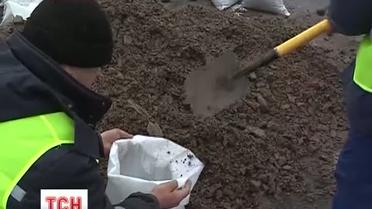 На Закарпатье построили мини дамбу