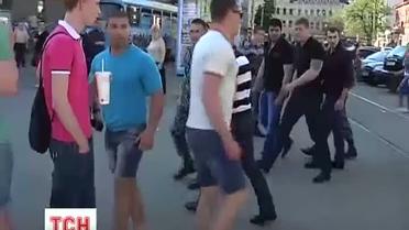 В Днепропетровске неизвестные напали на активистов