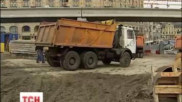 Проект реконструкції Поштової площі в Києві змінили.