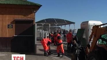 30 незаконных заборов, закрывающих вход к морю, снесут на крымских пляжах