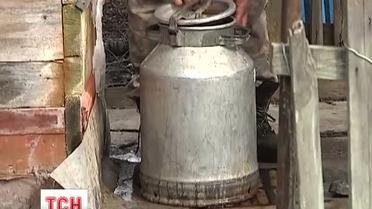 Через брак води жителі села на Дніпропетровщині не змогли загасити палаючий будинок