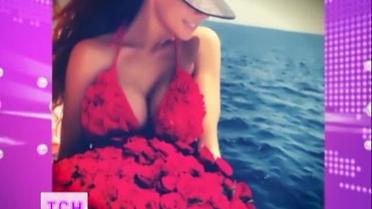 Анна Седокова спит в одной постели с Вардой