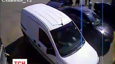 В Закарпатье мужчина напал на женщину посреди белого дня