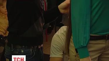 Школьница из Днепра выиграла конкурс на самые длинные волосы