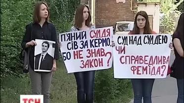 Началось слушание дела помощника судьи, сбившего насмерть парня