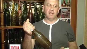 600 старинных пивных бутылок собрал житель Тернопольской области