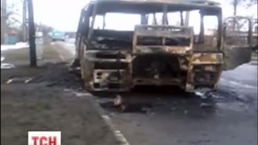В городе Алмазная Луганской сгорел пассажирский автобус