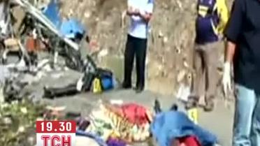 По меньшей мере 12 человек погибли в аварии автобуса с грузовиком в Перу