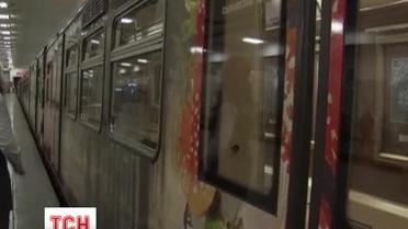 У московському метро запустили потяг з репродукціями картин російських художників