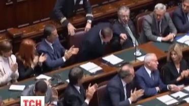 Женщина, за секс с которой судят Берлускони, требует слова в суде