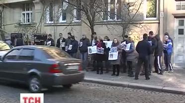 Виновник ДТП, в котором погибла мать и 7-летний ребенок, исчез из психушки на Закарпатье