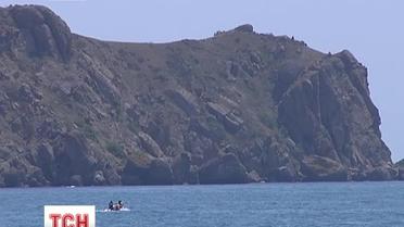 В Судаке затонула лодка с пятью рыбаками