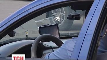 В Днепре пассажир утверждает, что его избил водитель такси