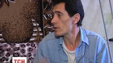 Инвалид с Донеччини из подручных материалов смастерил парусник