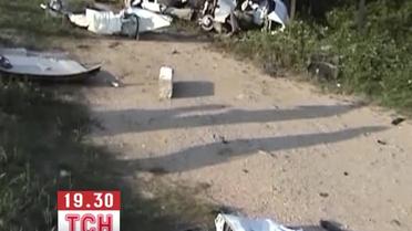 Два автомобиля и рейсовый автобус не разминулись на трассе в Крыму
