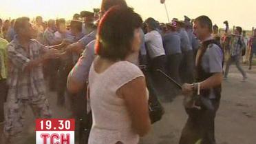 Жители российского города Пугачев уже несколько дней не прекращают беспорядки