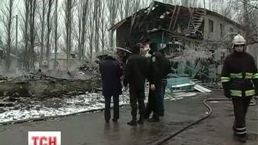 В Курахово Донецкой области огонь дотла сжег двухэтажный дом