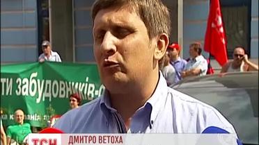 На Березняках продолжаются митинги