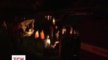 У Вінниці мікроавтобус упав із мосту на залізничні колії