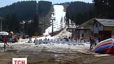 На Буковеле попрощались с зимой и открыли летний сезон