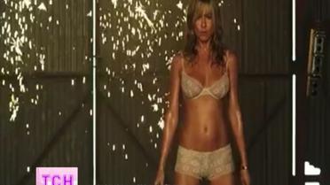 Дженнифер Энистон теперь стриптизерша