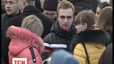 Под стенами Верховной Рады собираются митингующие