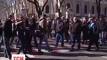 В Одессе обманутые инвесторы новостроек заблокировали движение в городе