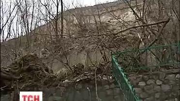 В Киеве съезжает Замковая гора