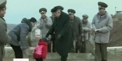 Пісню на славу північно-корейського лідера Кім Чен Ина написав пенсіонер з Луганщини