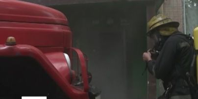 Три людини загинули під час пожежі багатоповерхівки у Макіївці на Донеччині