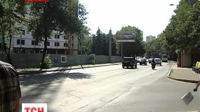 В центрі Донецька невідомі на мотоциклі розстріляли чоловіка