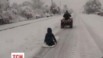 Канаду залили дощі, а Нову Зеландію засипало снігом