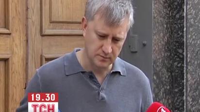 Адвокат запевняє, що Мельник нашвидку переписав майно на дружину, бо розлучається з нею