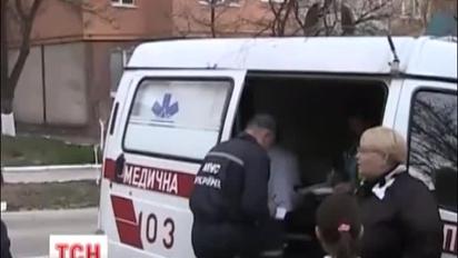 У Рівному семирічного хлопчика з каруселі довелось звільняти рятувальникам