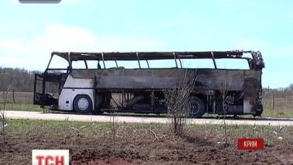У Криму згорів екскурсійний автобус