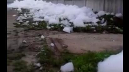 Піна для душу на вулицях Новомосковська