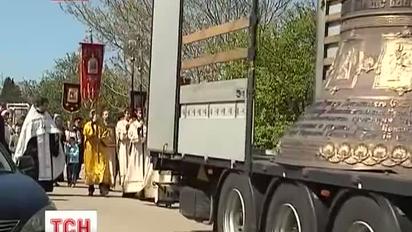 До Севастополя доправили найбільший в Україні дзвін